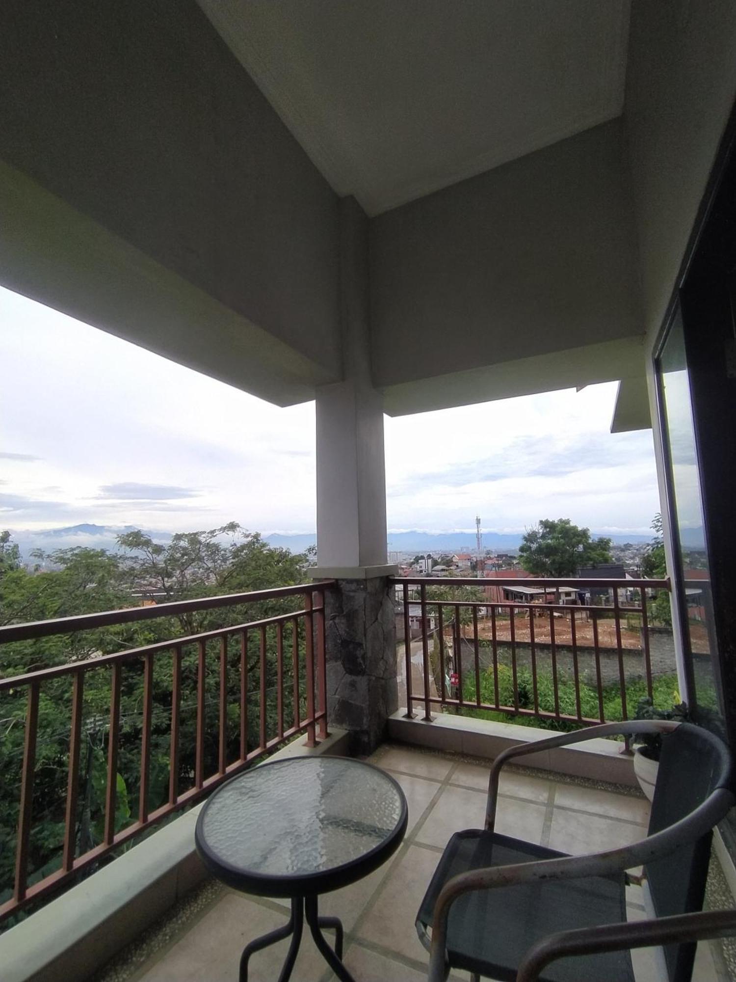 Villa Padasuka Raisa By Grorental Bandung Zewnętrze zdjęcie